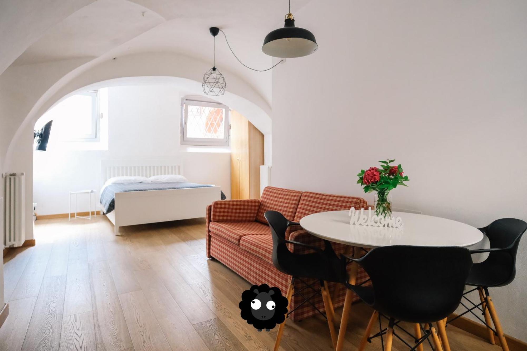 Ferienwohnung Flat Il Torrazzo XIII Secolo Alzano Lombardo Exterior foto