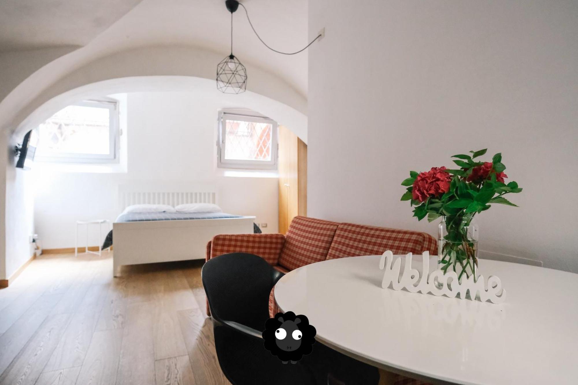 Ferienwohnung Flat Il Torrazzo XIII Secolo Alzano Lombardo Exterior foto